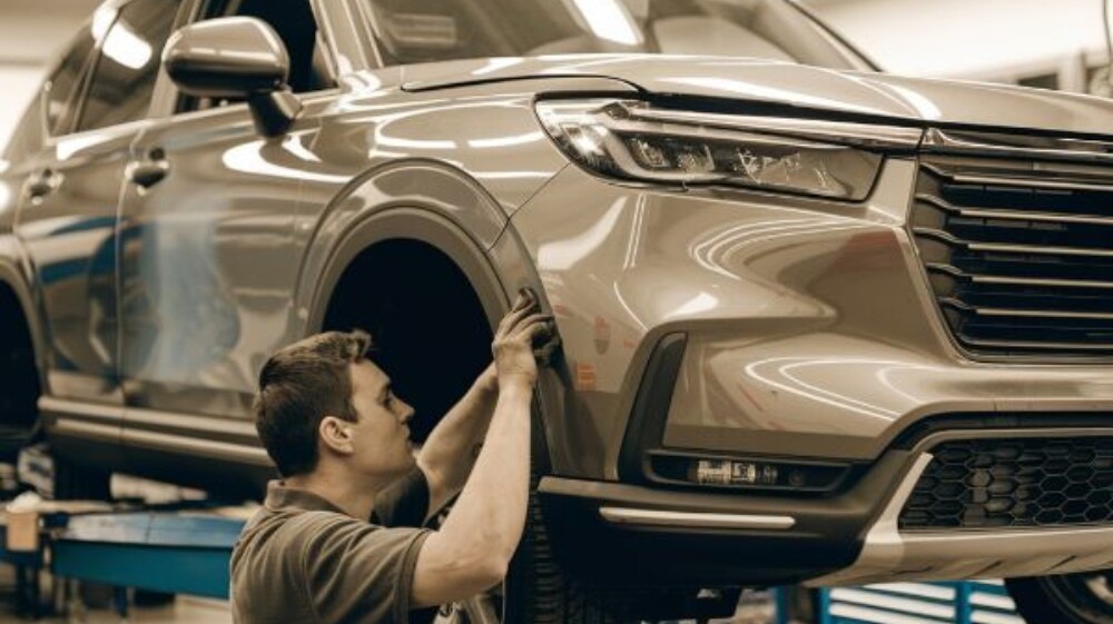 bumper repair tech higgins Paint and Body